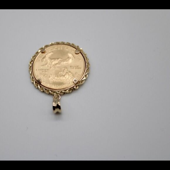 New 22k gold American Eagle 1/2 ounce coin mounted in 14k gold coin bezel - Picture 7 of 16